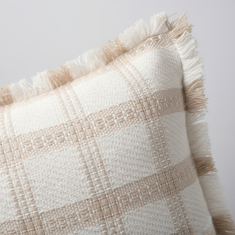 Elegant Diamond-Patterned Cushion Cover for Stylish Décor