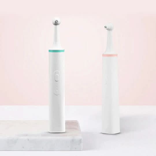 LED Plaque Remover with Rechargeable Oral Cleaning Technology