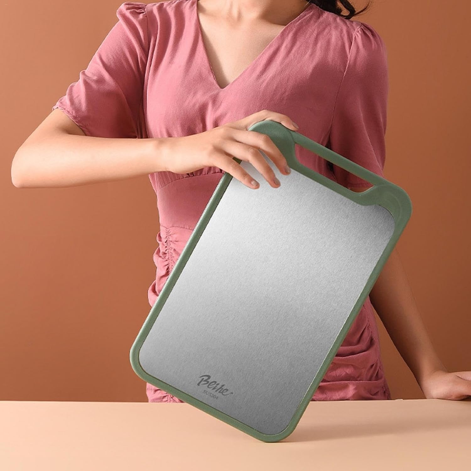 Versatile Reversible Cutting Board with Anti-Slip Features