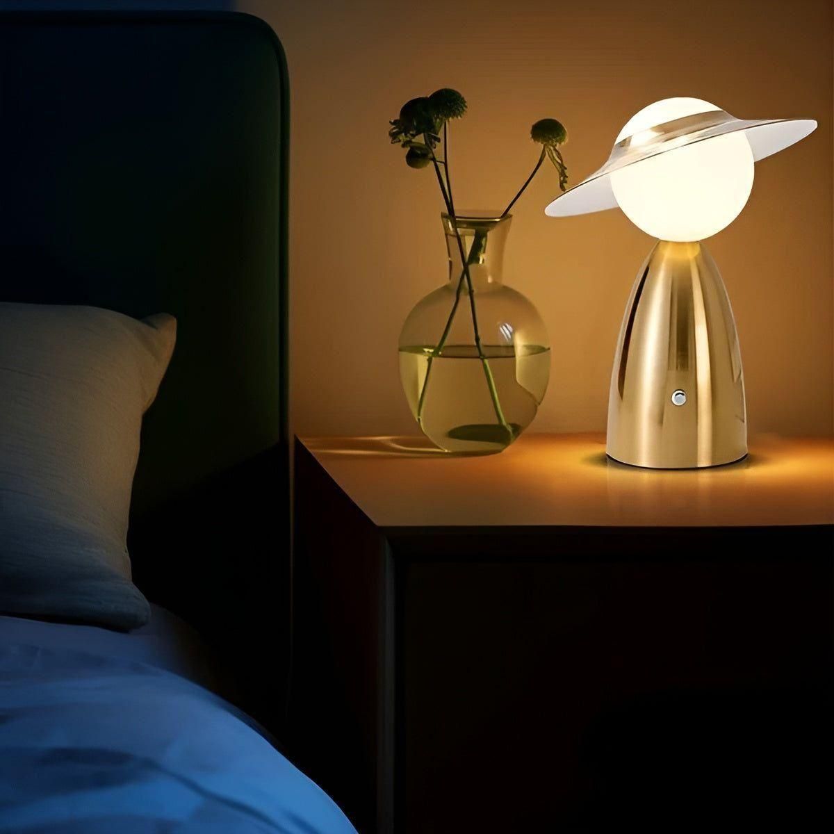 Stylish Wireless Charging Lamp for Any Room