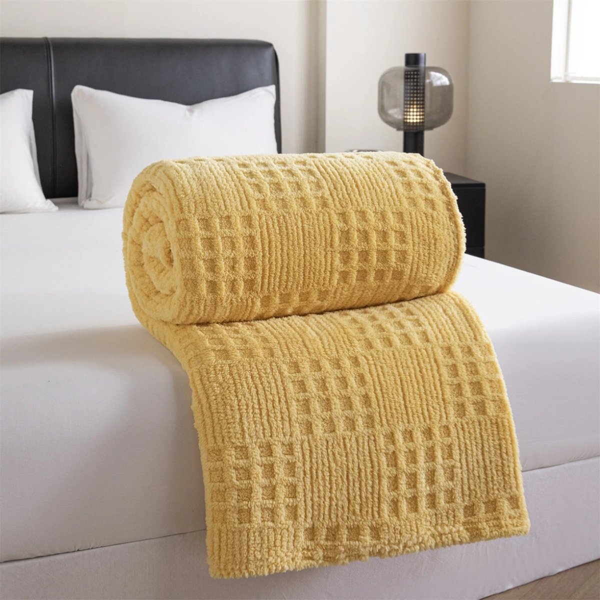 Cozy Velvet Throw Blanket with Waffle Pattern for Indoor Comfort