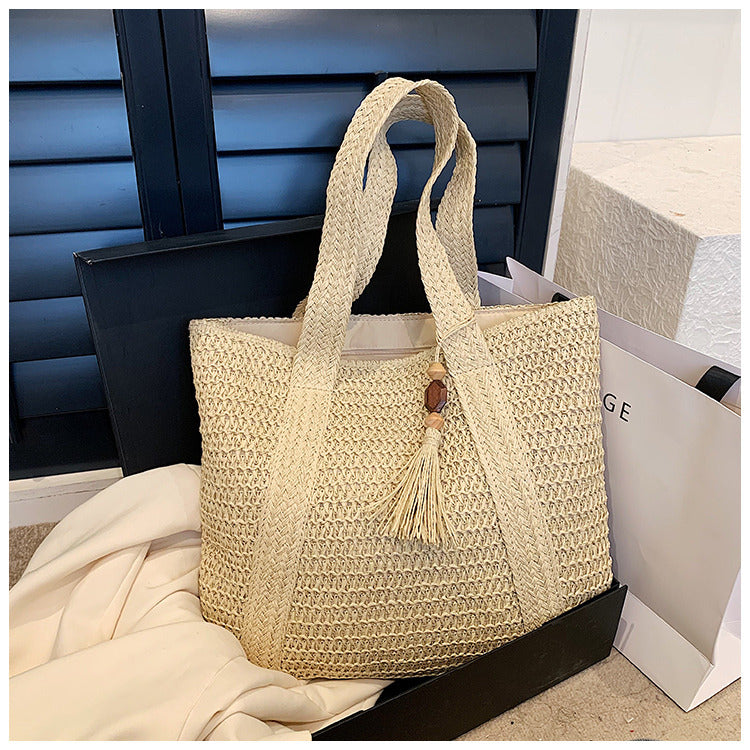 Sustainable Elegance Rattan Tote - Your Daily Companion