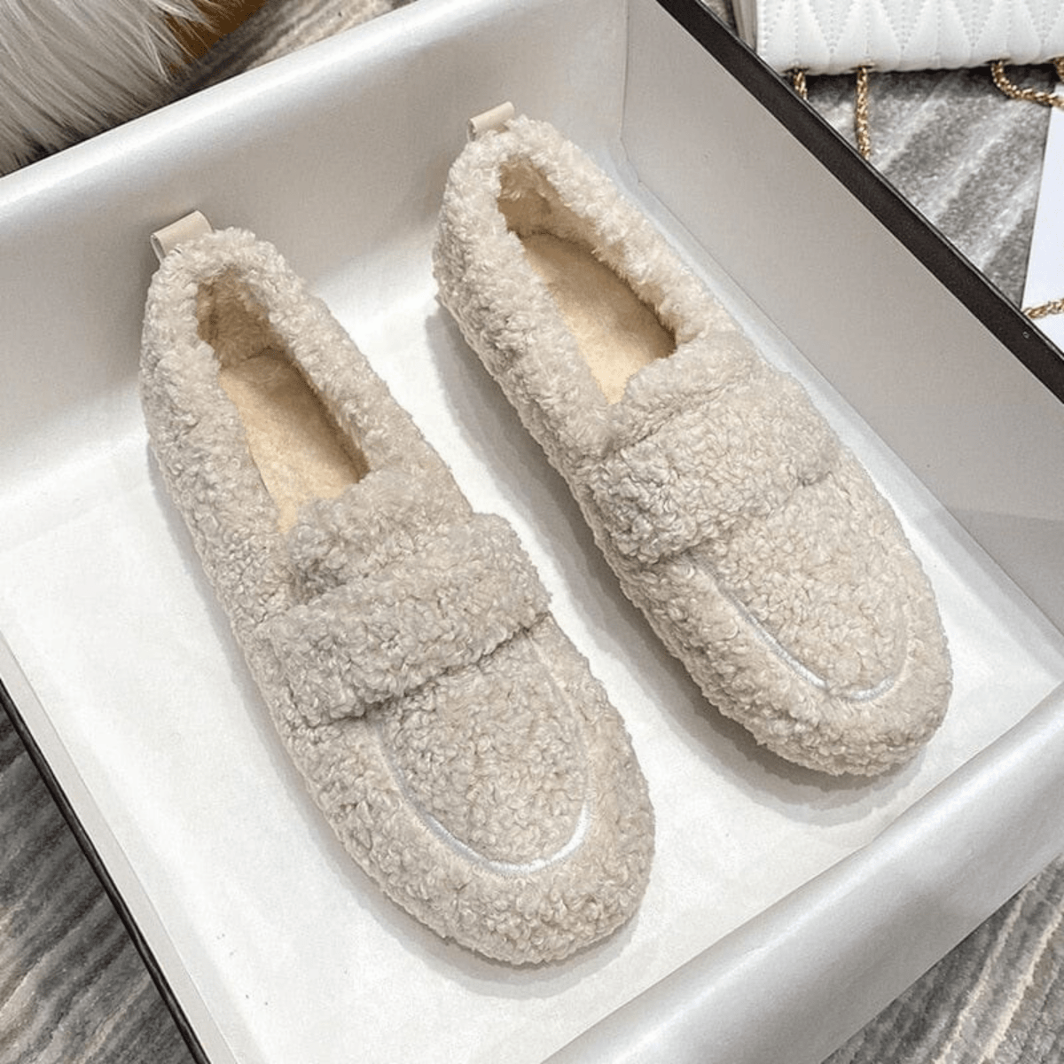 SnugStep - Plush Winter Slippers with Non-Slip Safety Sole