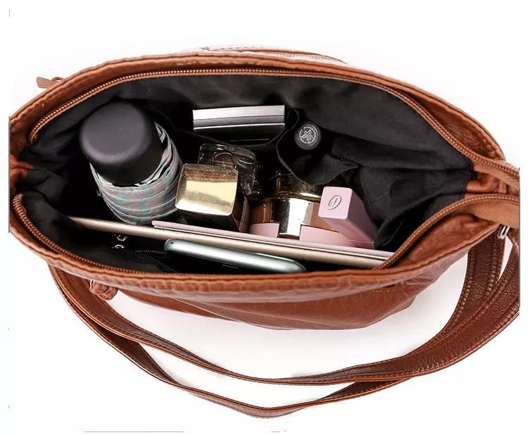 Sophisticated Leather Shoulder Bag for Modern Women