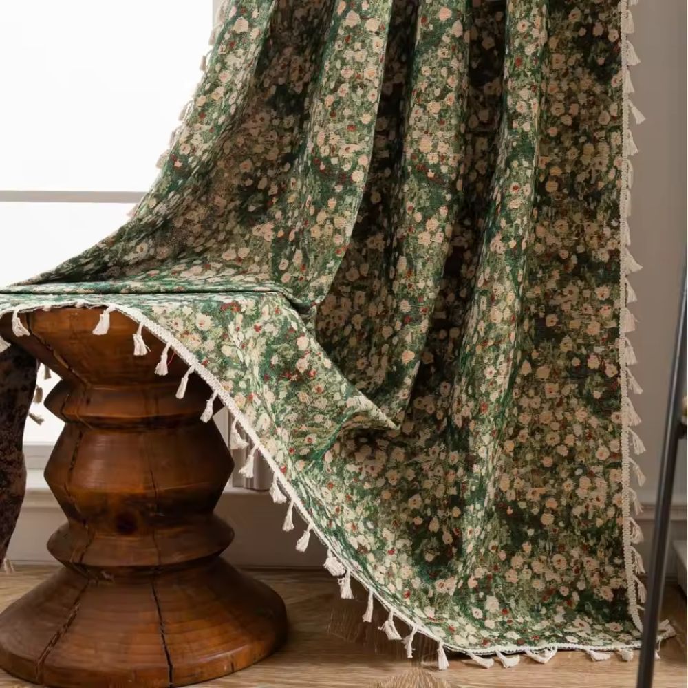 Charming Floral Tapestry Curtain for Elegant Interiors