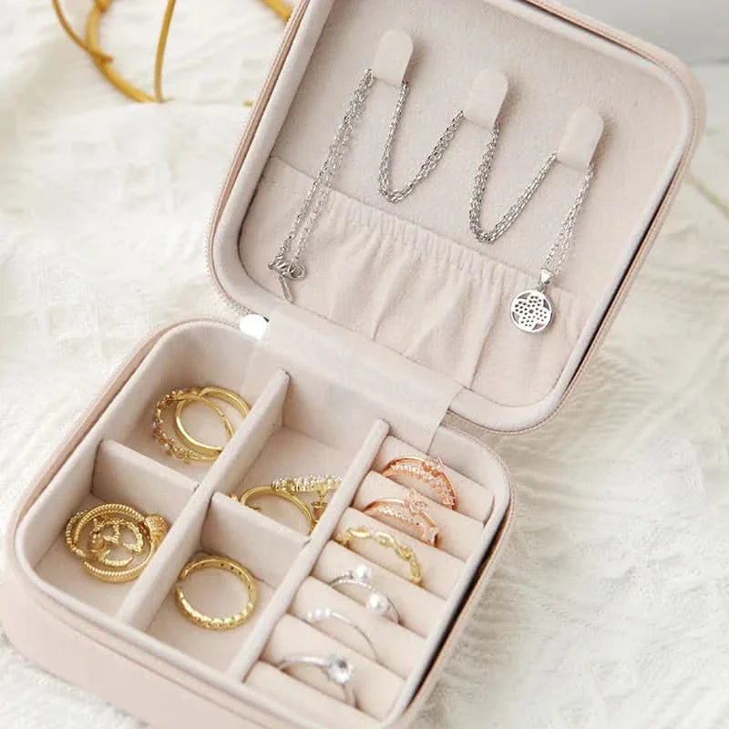 Travel Jewelry Organizer – Compact Storage Case for Daily Use