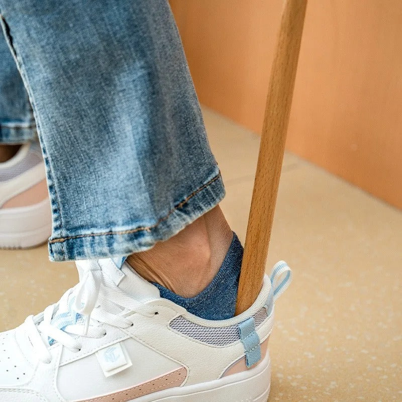 ShoeEase Pro – The Ultimate Footwear Helper