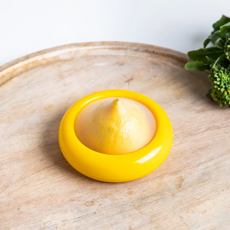 Reusable Food Storage Container by FreshGuard