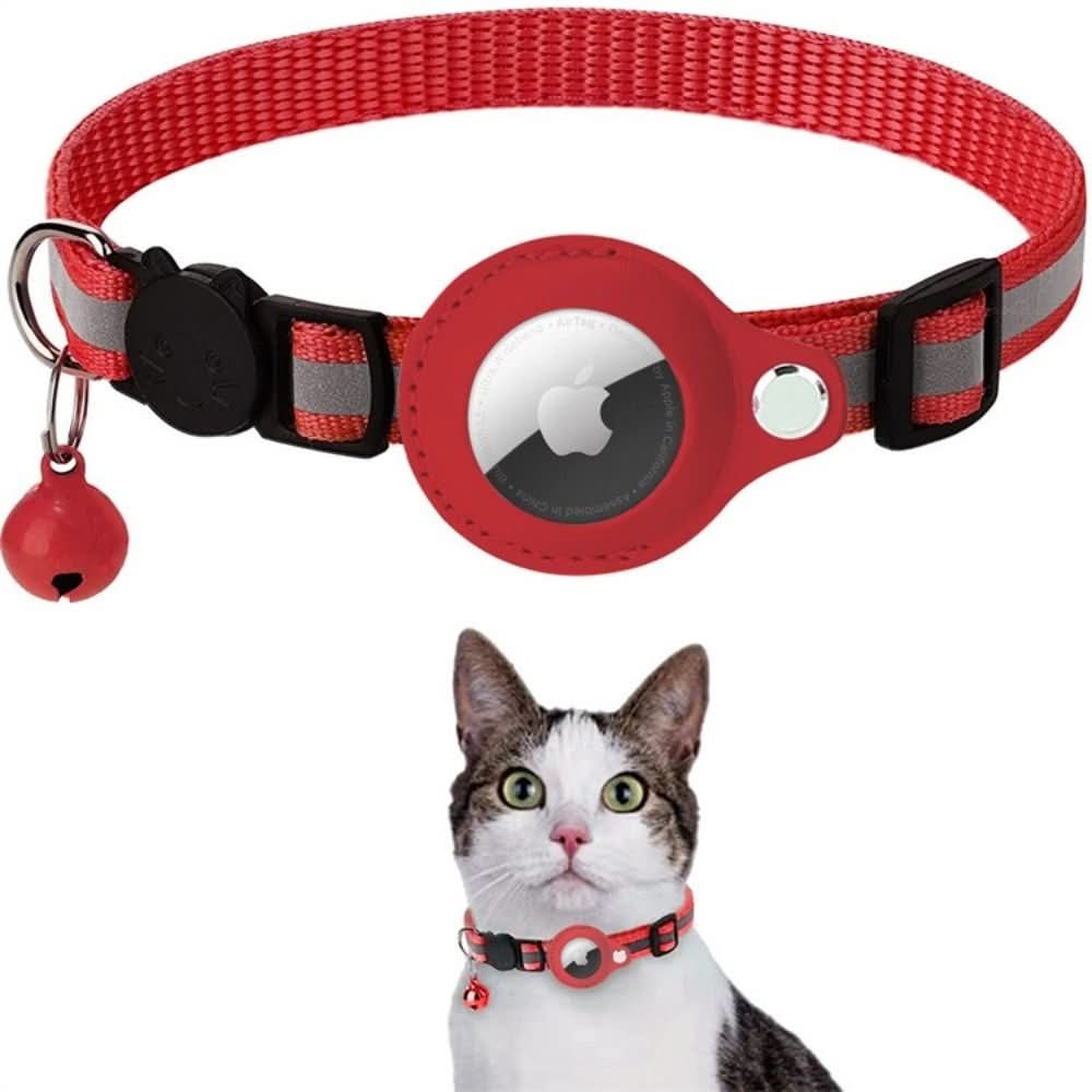Secure and Visible GPS Collar for Your Adventurous Cat