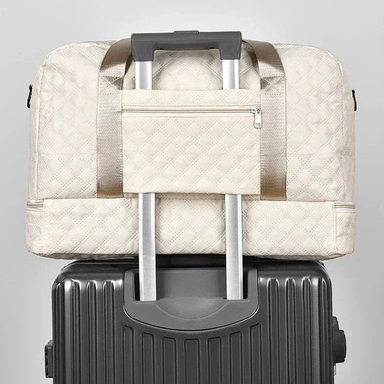 Quilted Travel Bag with Shoe Compartment | Water-Resistant & Compact