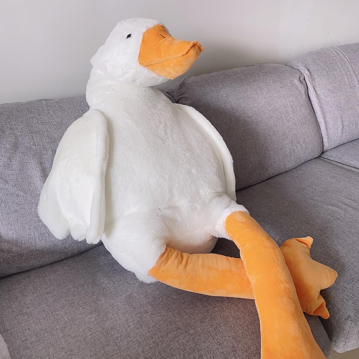 Delightful Goose Plush Companion - Soft, Cozy Pillows in Various Sizes