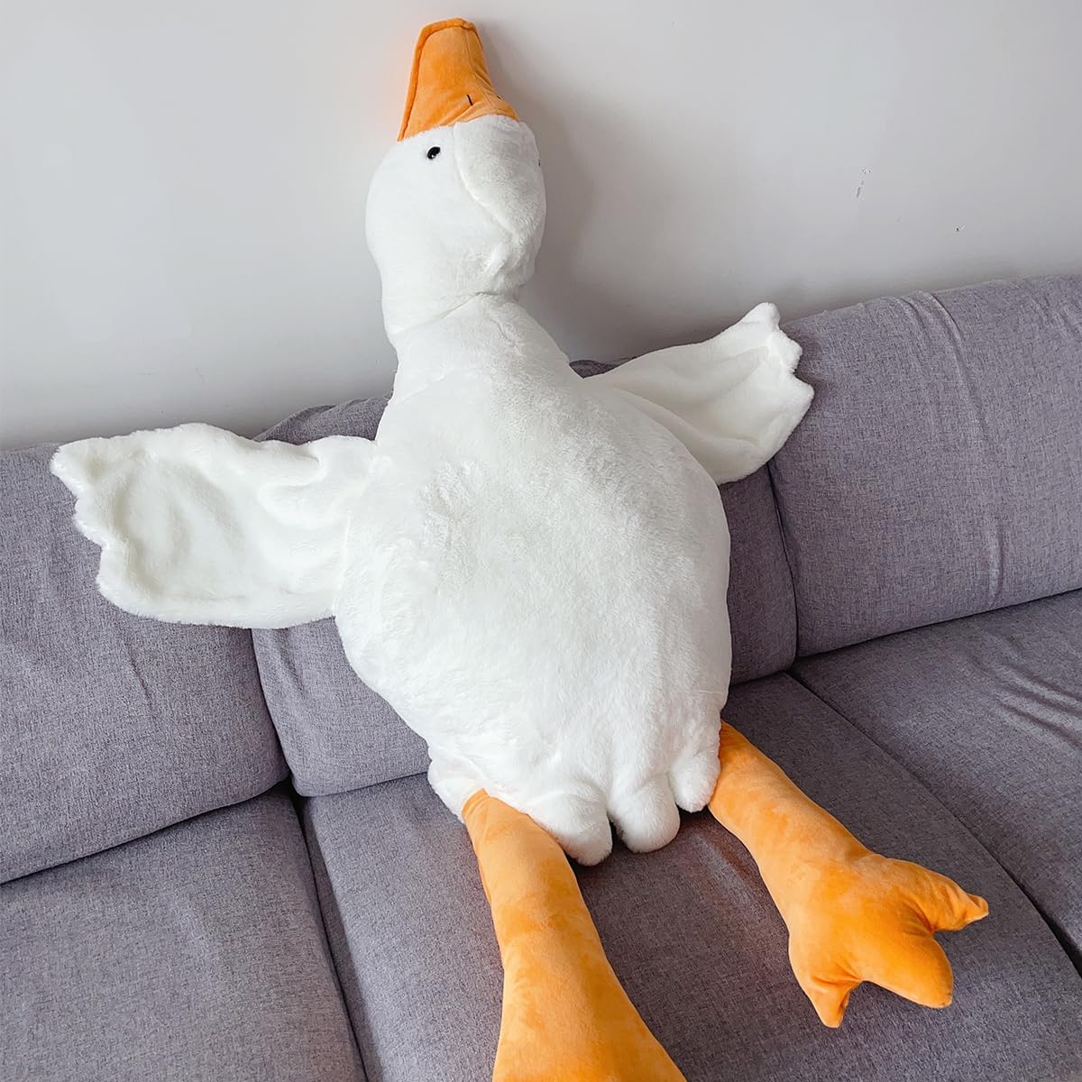 Delightful Goose Plush Companion - Soft, Cozy Pillows in Various Sizes