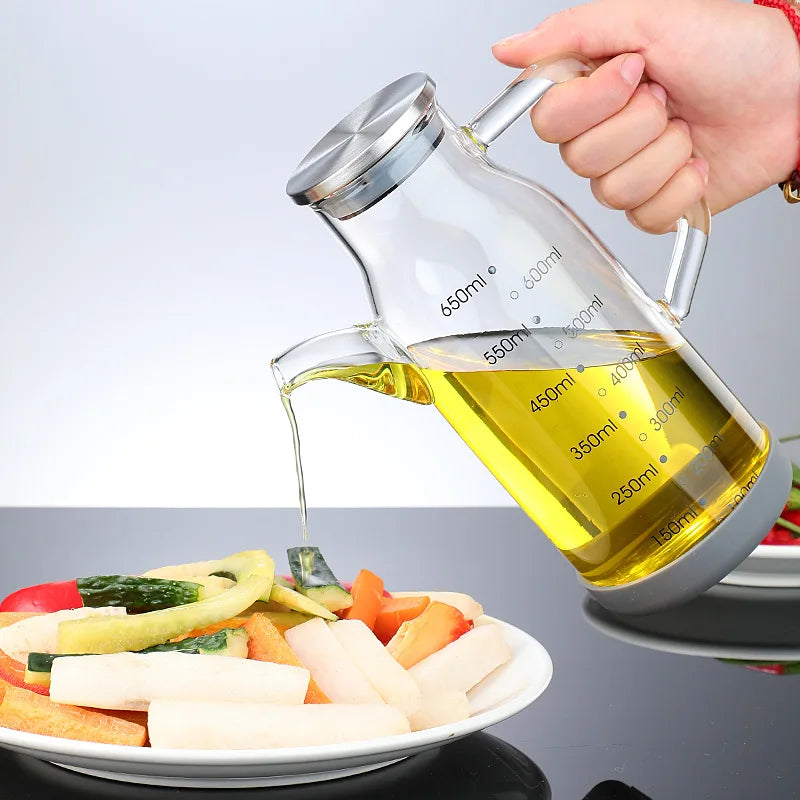 Precision Glass Oil Pourer with Built-in Measurement Scale