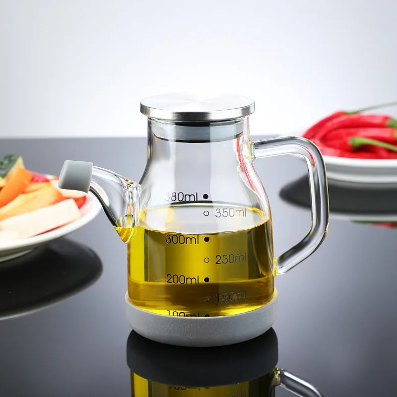 Precision Glass Oil Pourer with Built-in Measurement Scale