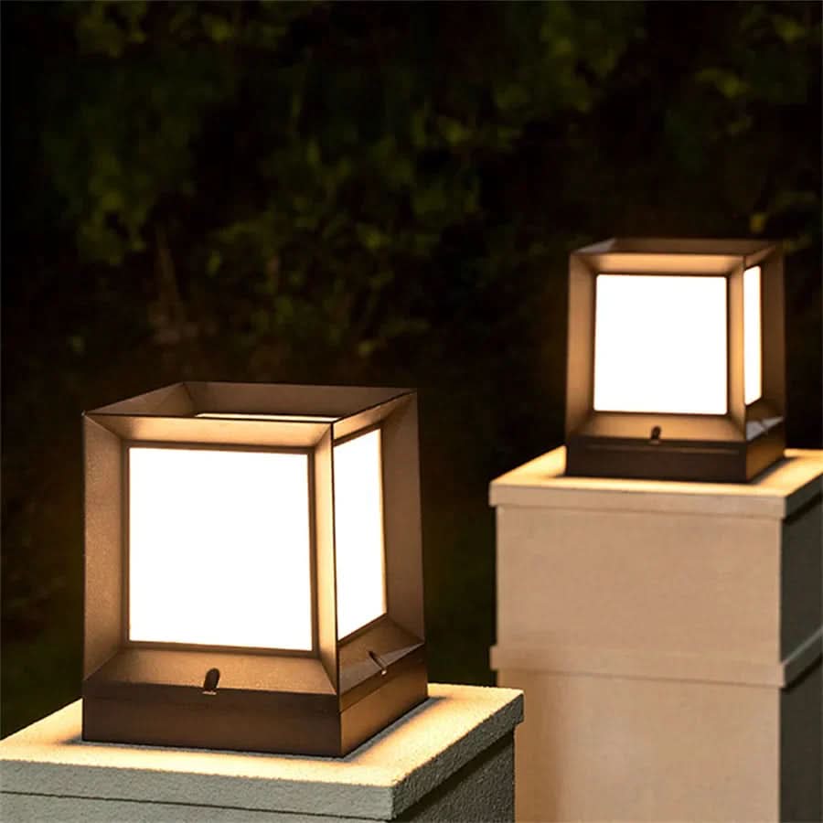 Contemporary Outdoor LED Lamp for Driveways and Gates