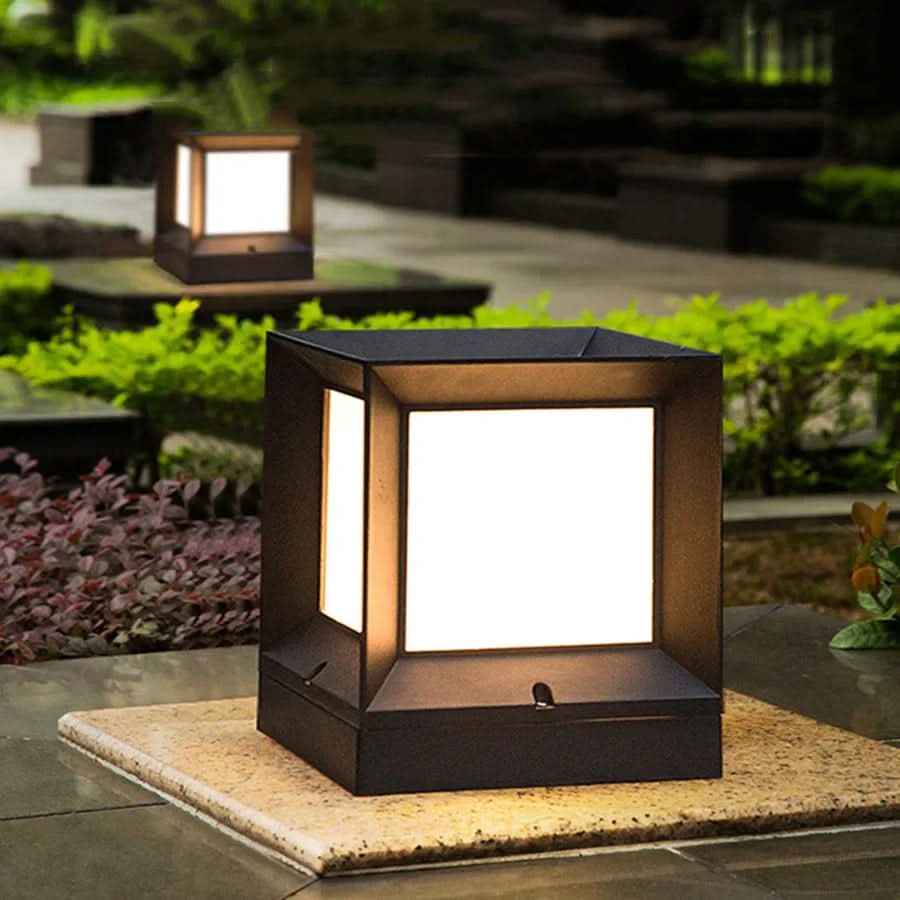 Contemporary Outdoor LED Lamp for Driveways and Gates