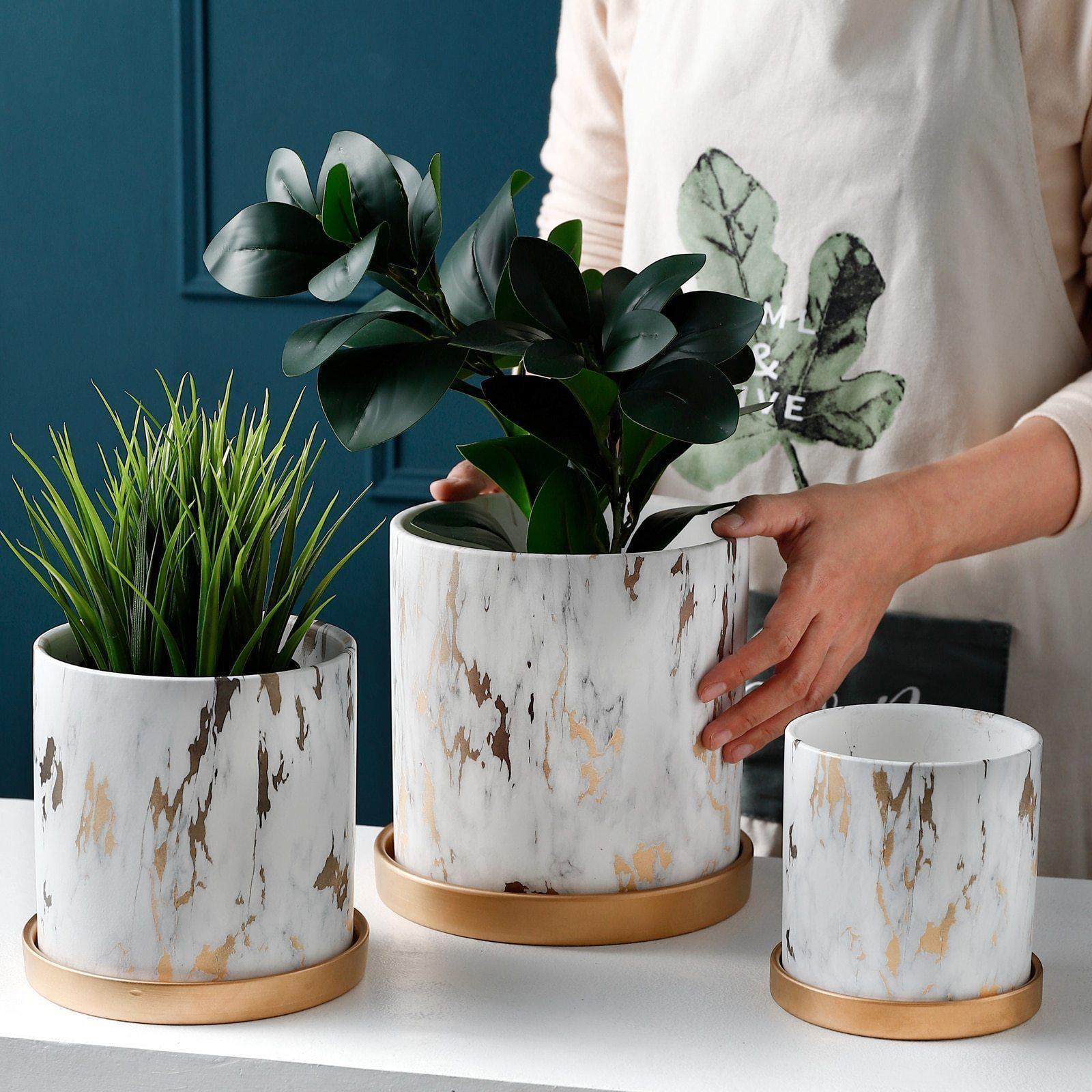 Elegant Gold Ceramic Planter Trio for Indoor Decor