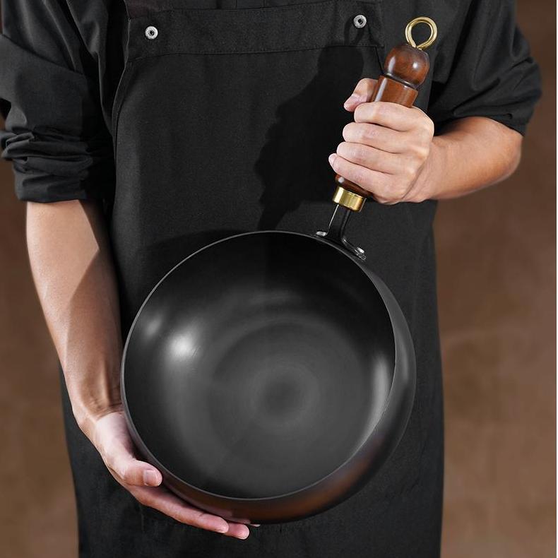 Handcrafted Iron Skillet with Wooden Handle, 24–28 cm