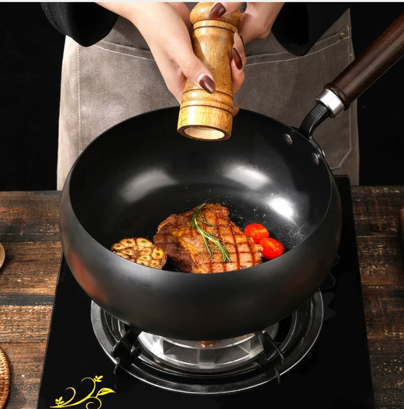 Handcrafted Iron Skillet with Wooden Handle, 24–28 cm