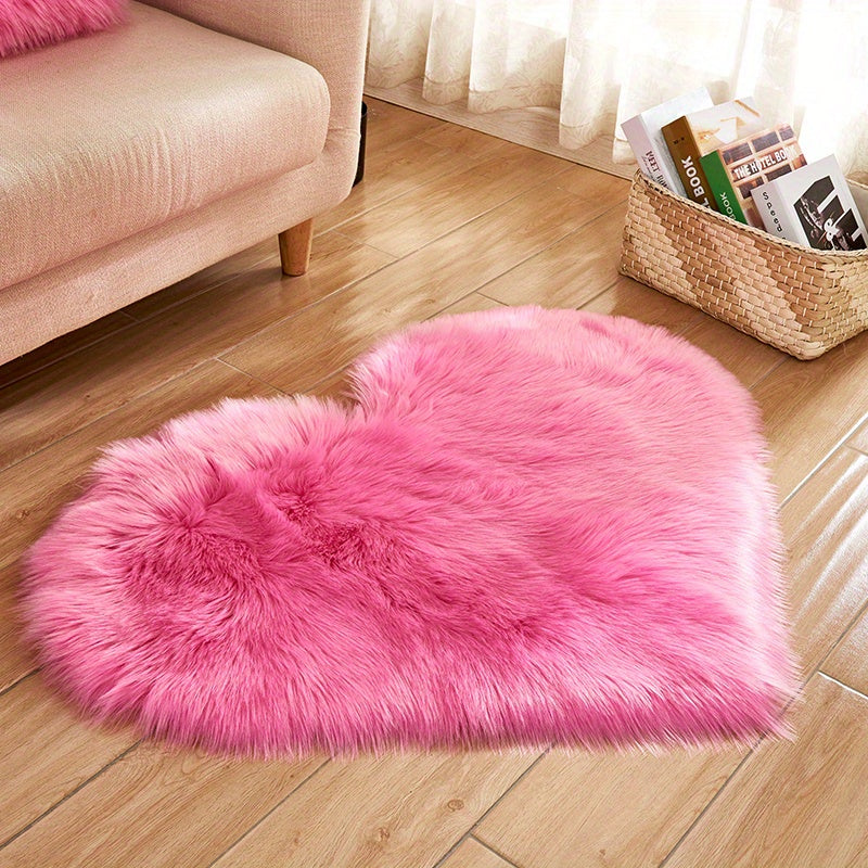 Charming Heart-Shaped Soft Rug – Cozy Floor Mat for Any Room