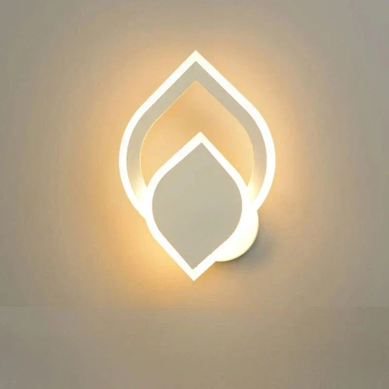 Charming Heart-Shaped Wall Light for Cozy Spaces