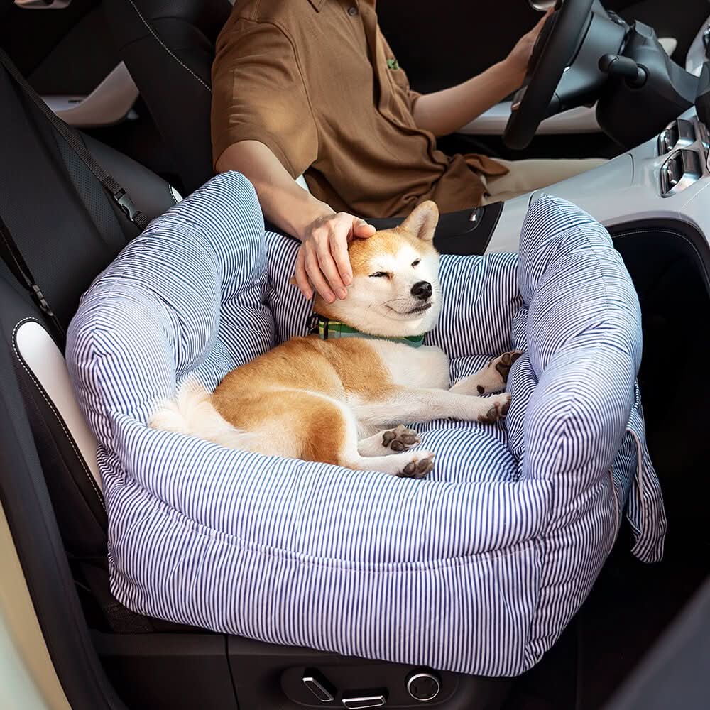 Pet Travel Bed with Secure Harness & Anti-Slip Base for Cozy Journeys