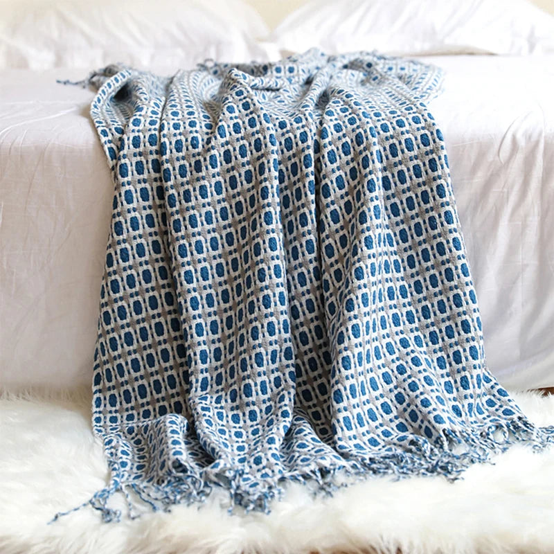 Stylish Knit Throw Blanket with Geometric Design and Fringes