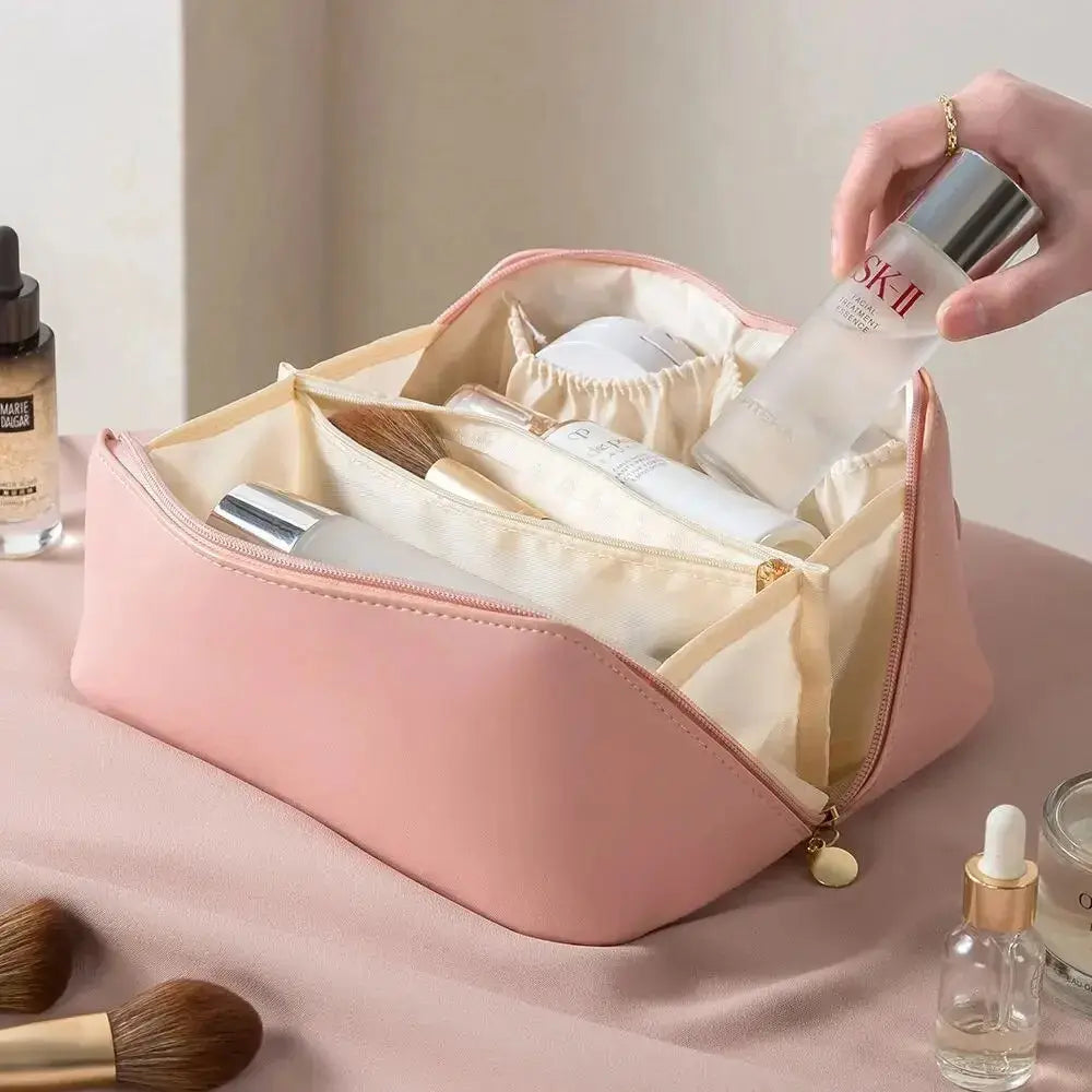 Chic Travel Cosmetic and Toiletry Organizer for Effortless Style