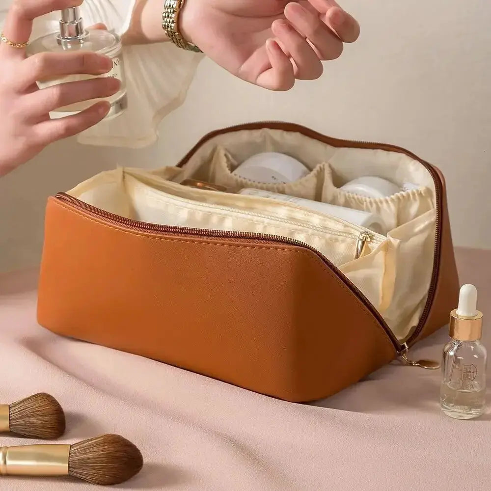 Chic Travel Cosmetic and Toiletry Organizer for Effortless Style