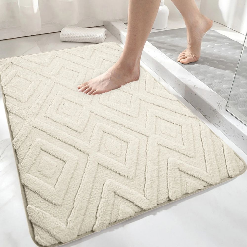 Luxurious Microfiber Bath Mat with Elegant Design