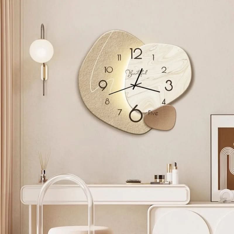 Elegant Round Wall Clock with Silent Quartz Mechanism