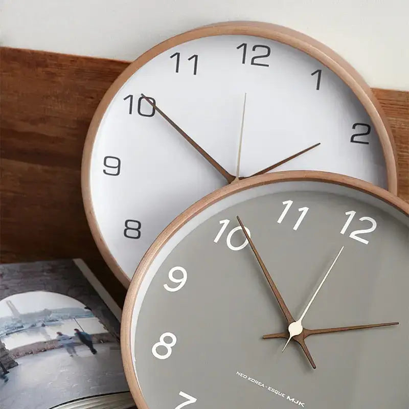 Elegant Wood Framed Silent Quartz Clock for Home Decor