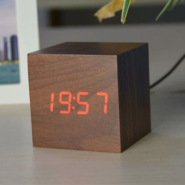 Chic Bamboo Cube Clock – Sleek Digital Timepiece for Any Space