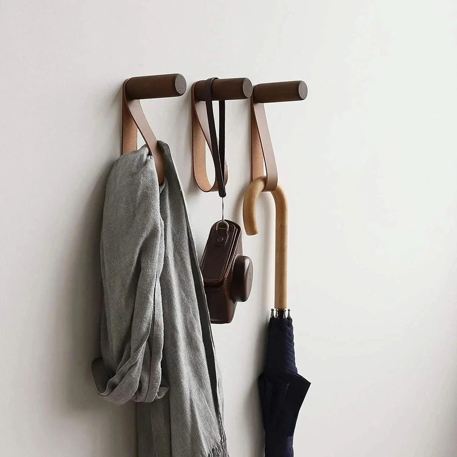 Stylish Wall Organizer for Storage in Leather and Wood
