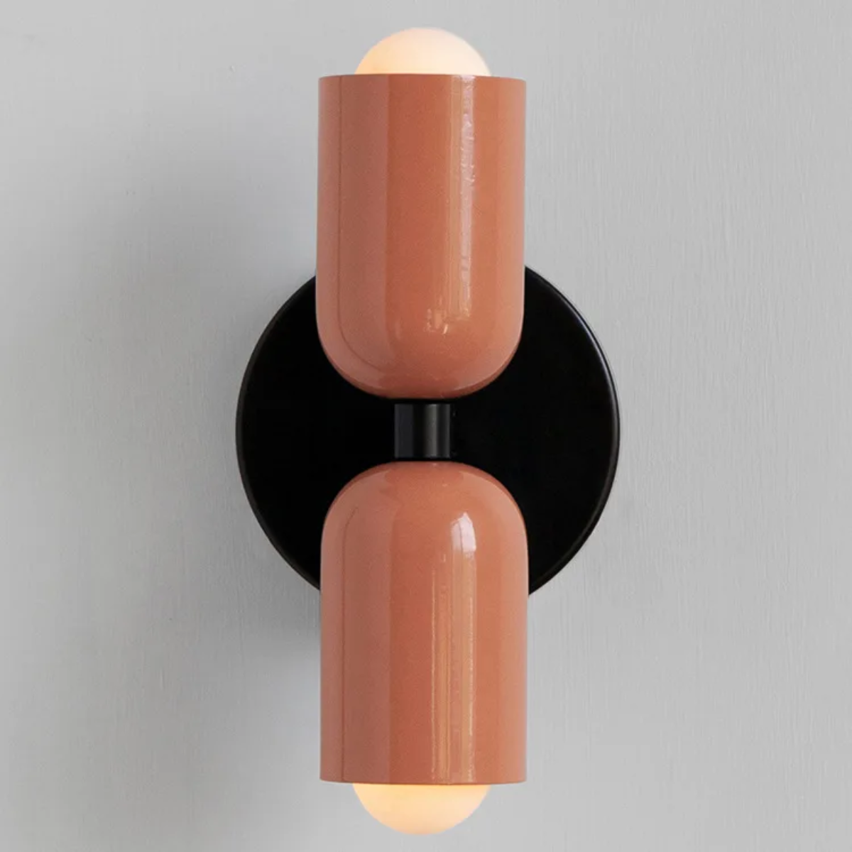 Simplicity Shine: Modern LED Wall Lamp for Indoor Spaces