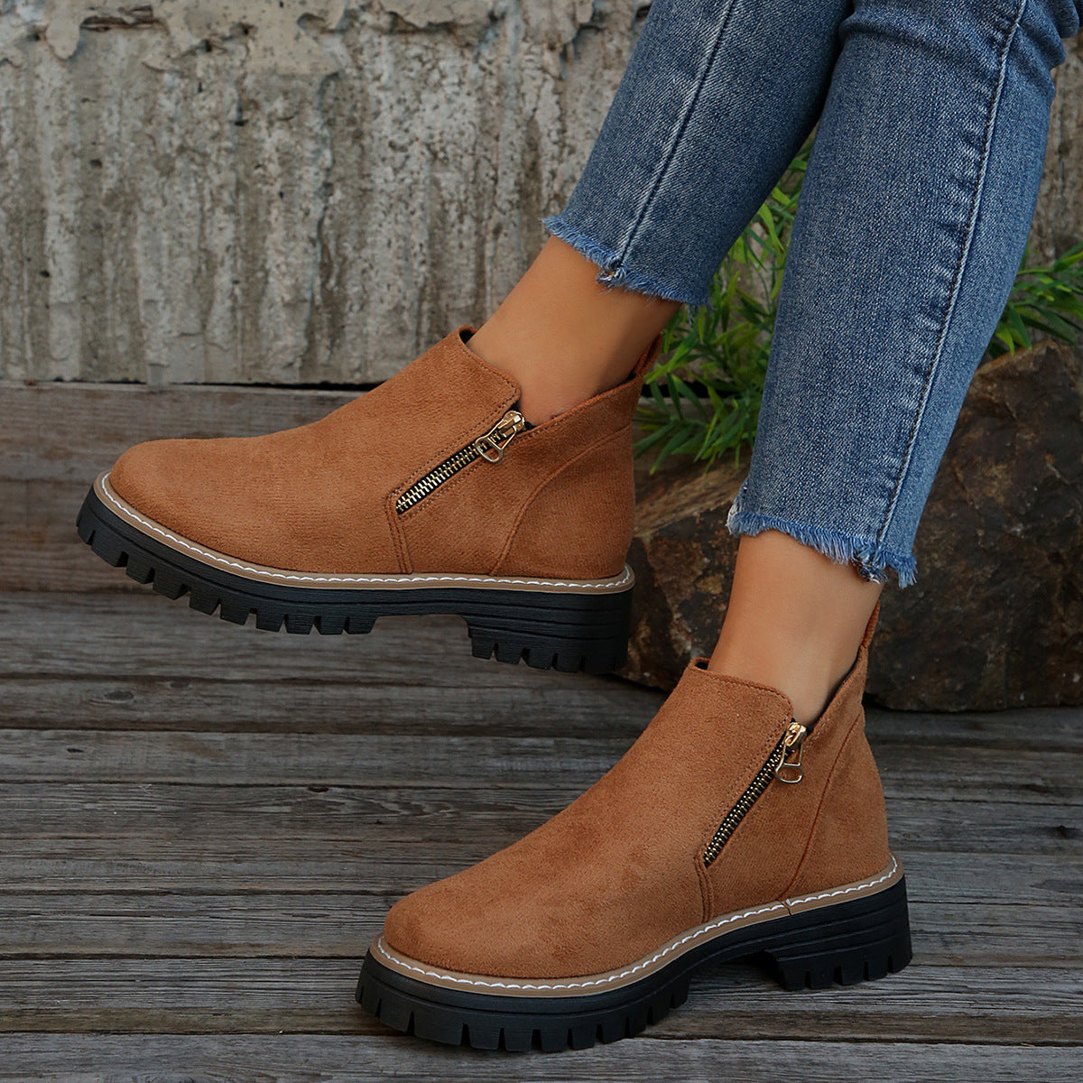 Chic and Cozy Women's Boots | Insulated Winter Footwear