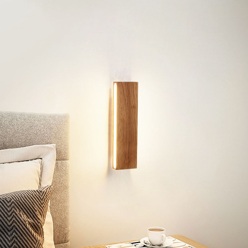 NatureGlow Solid Wood LED Wall Fixture – Minimalist Charm