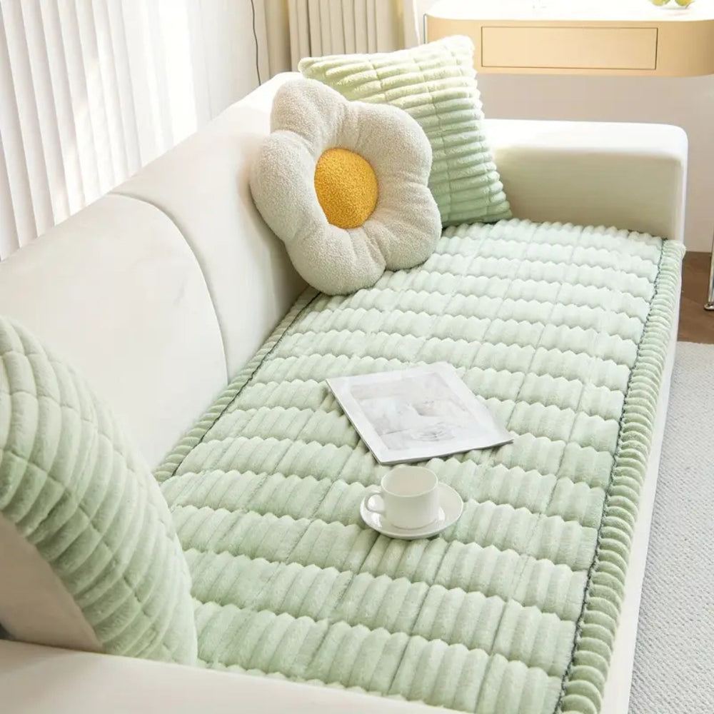 Luxurious Sofa Shield with Tailored Edges – Cozy Microfiber Cover for Pets