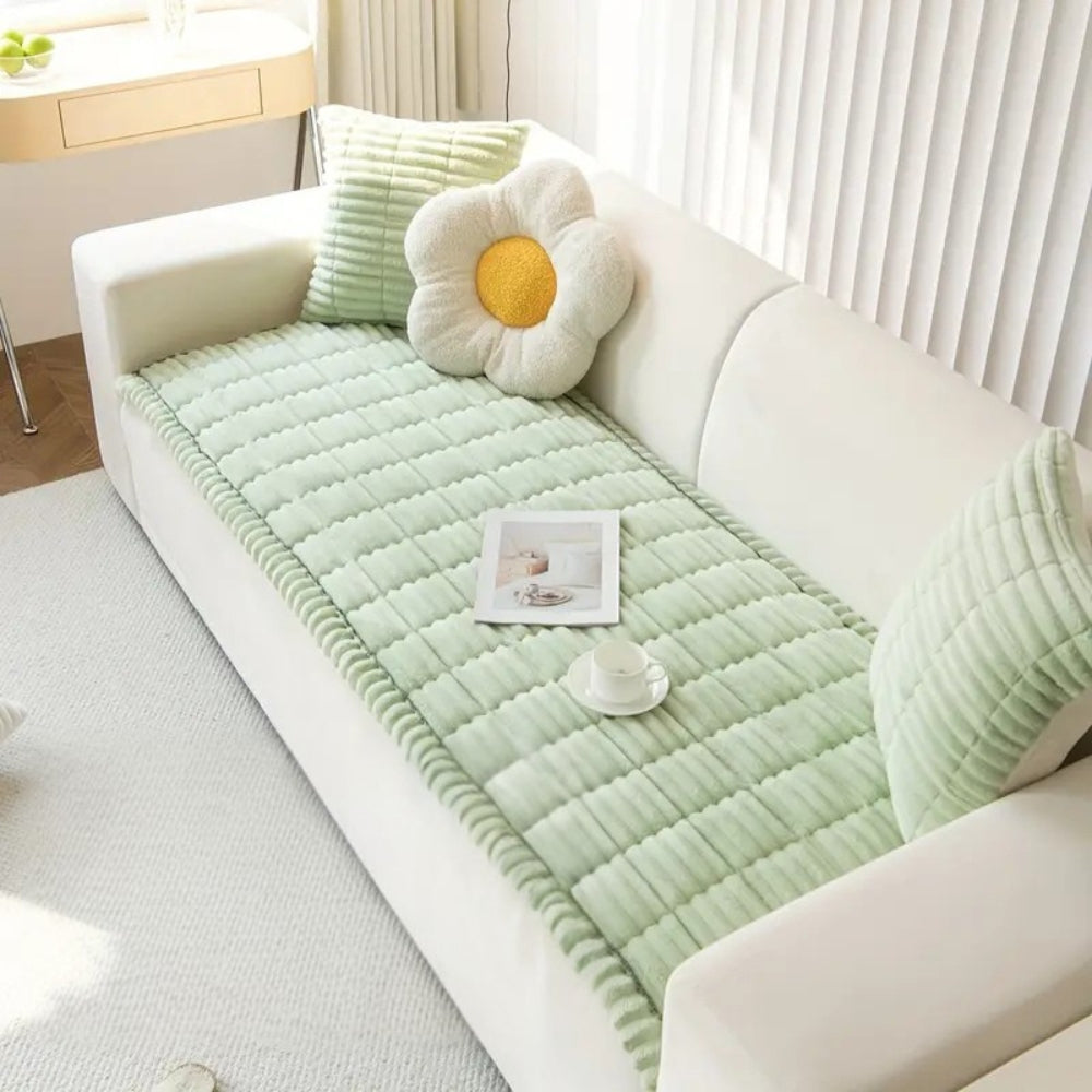 Luxurious Sofa Shield with Tailored Edges – Cozy Microfiber Cover for Pets