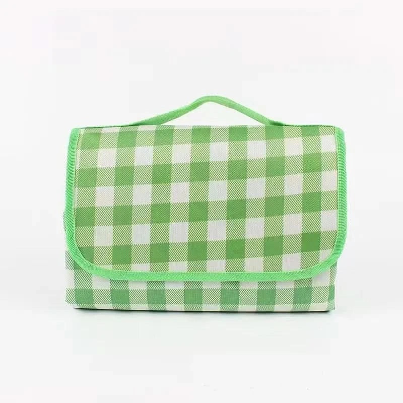 Spacious Outdoor Beach Blanket for Family Gatherings and Travel