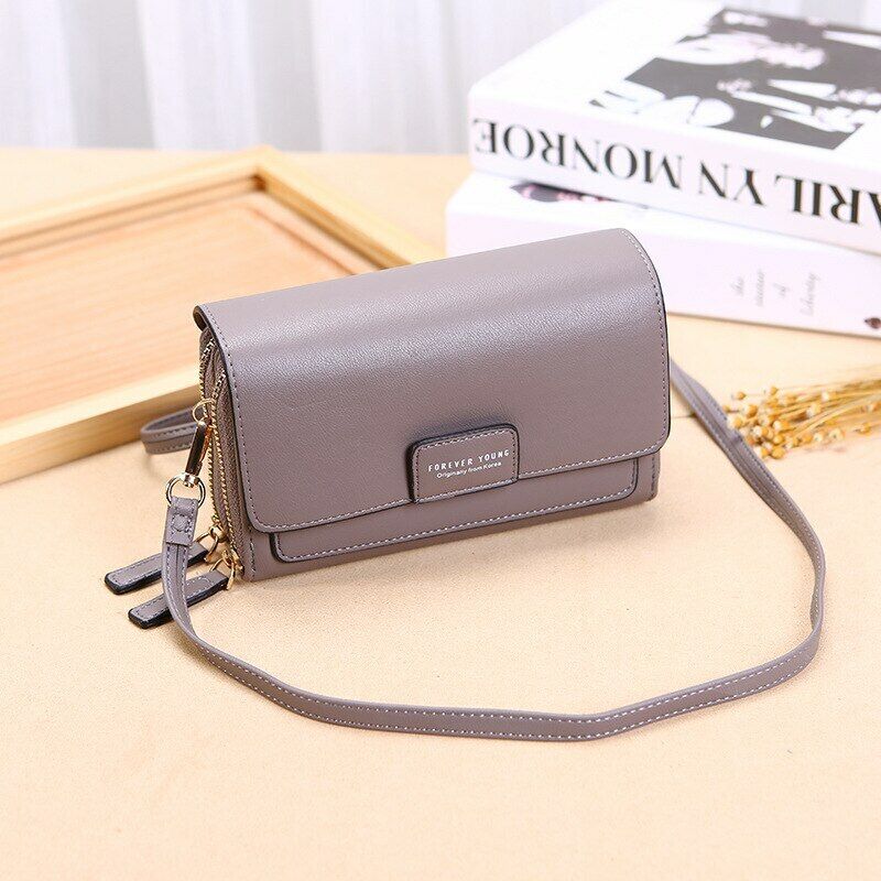 Chic Leather Crossbody Bag for Effortless Style and Function