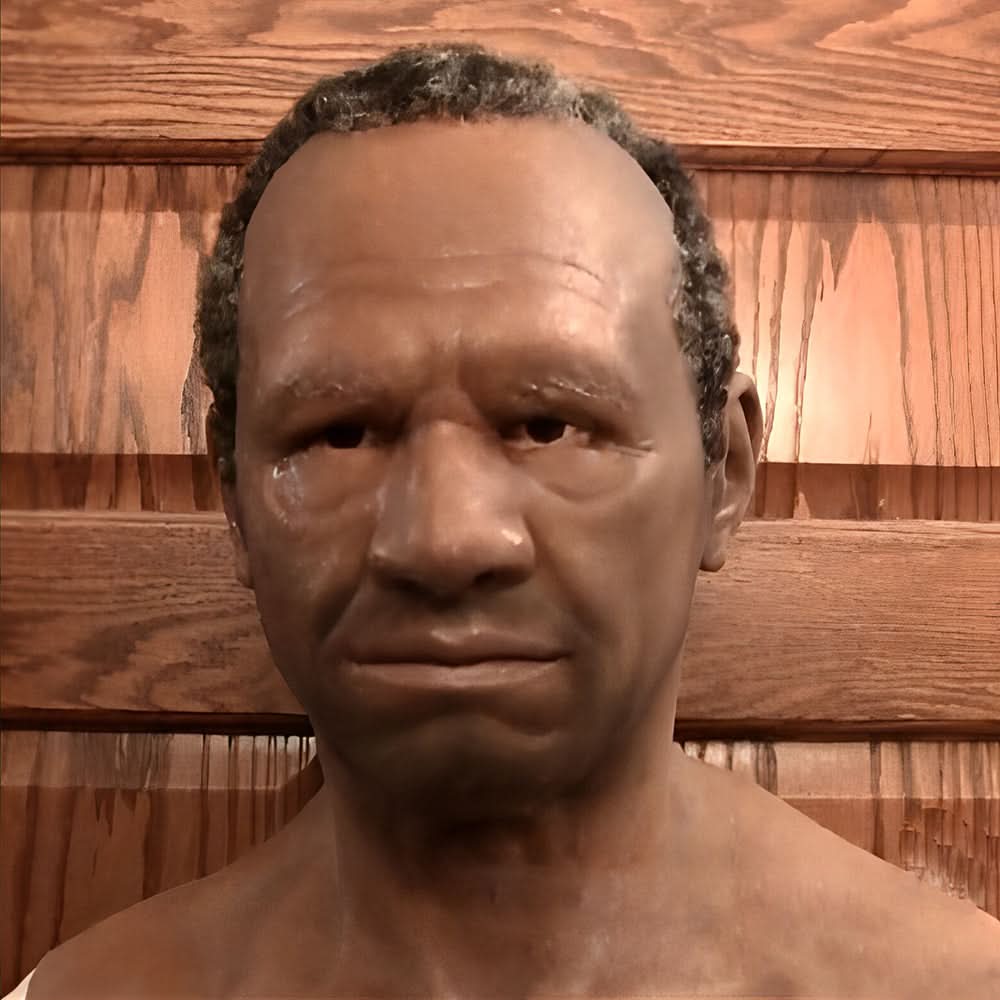 Transformative Latex Mask for Immersive Character Experiences