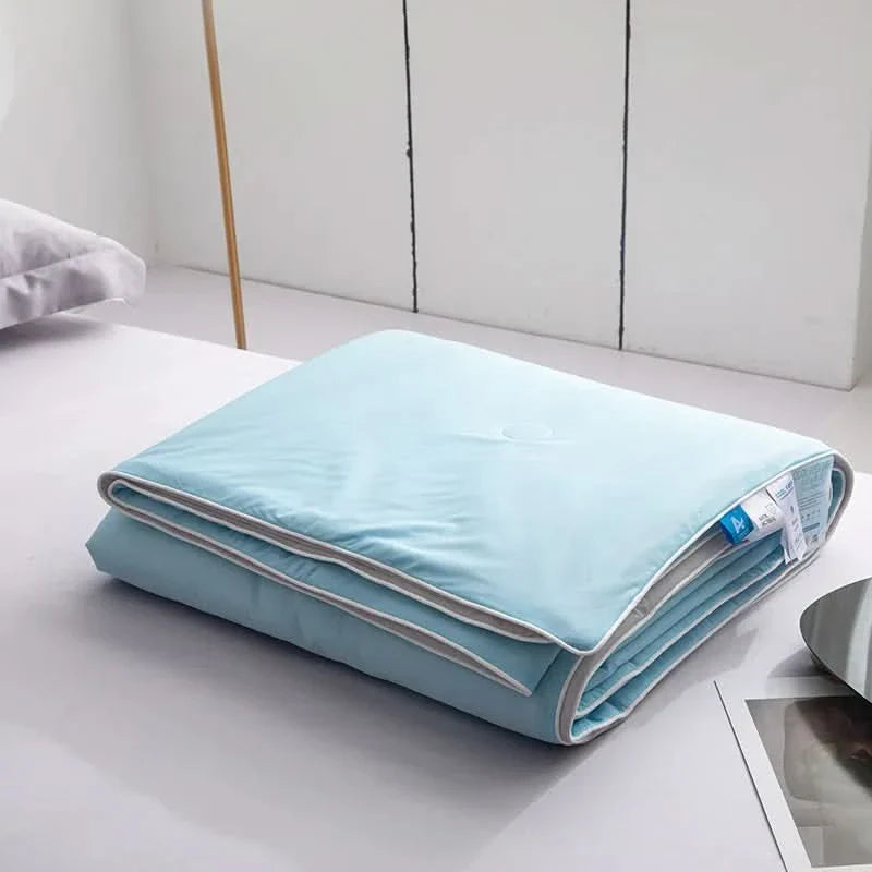 Ice Silk Summer Blanket – Soft, Breathable Design