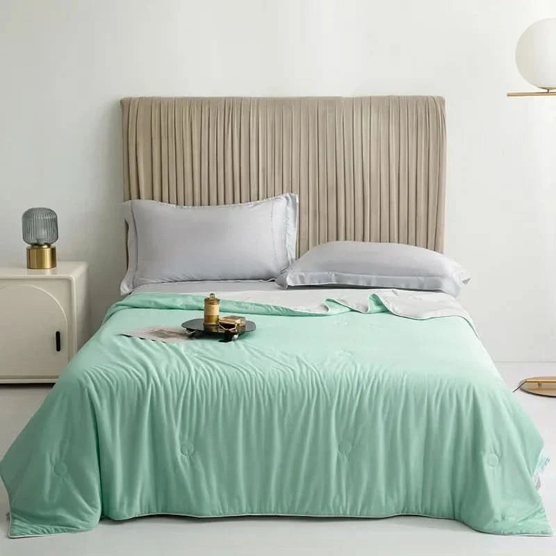 Ice Silk Summer Blanket – Soft, Breathable Design