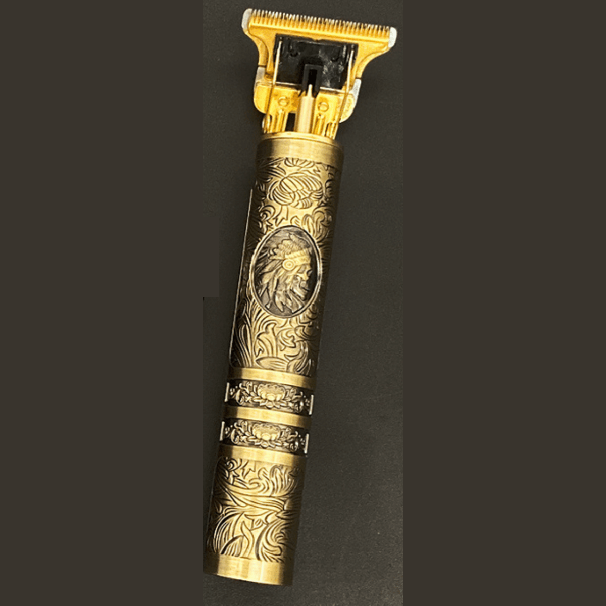 Battery Operated Precision Beard Trimmer with Ergonomic Design