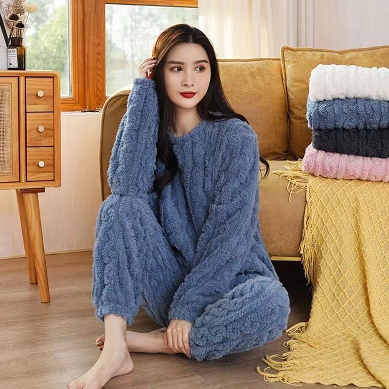 Women's Fleece Pajama Set for Cozy Comfort