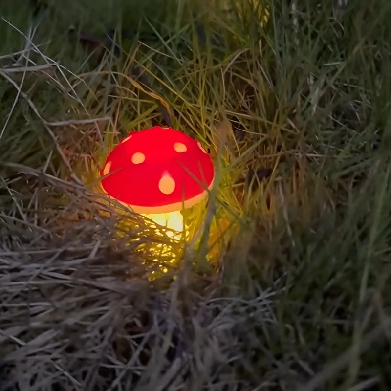 Enchanting Solar-Powered Garden Mushrooms – 8 Dynamic Lighting Options