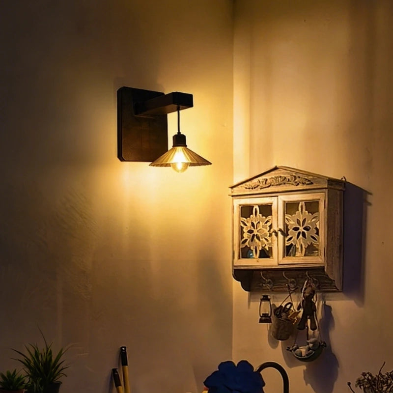 EcoGlow Outdoor Solar Wall Light with Dusk Sensor
