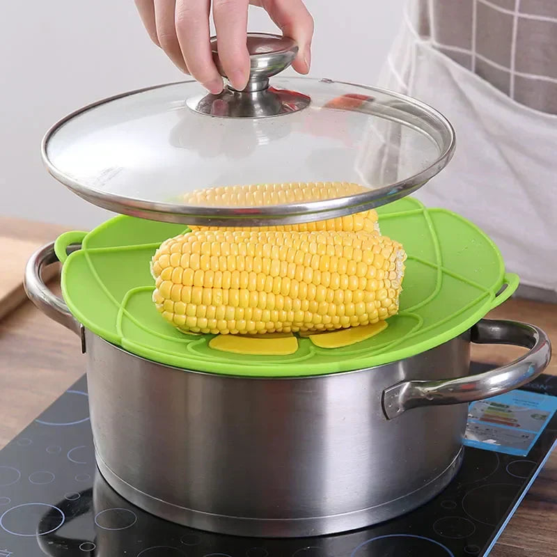 Silicone Lid Overflow Guard for Pots