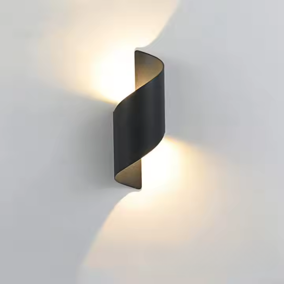 Curved Elegance LED Wall Light - Stylish & Efficient Illumination